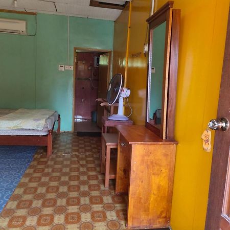 Spc South Pacific Chalet Sp Barakah At Abc Air Batang Village Tioman island Room photo