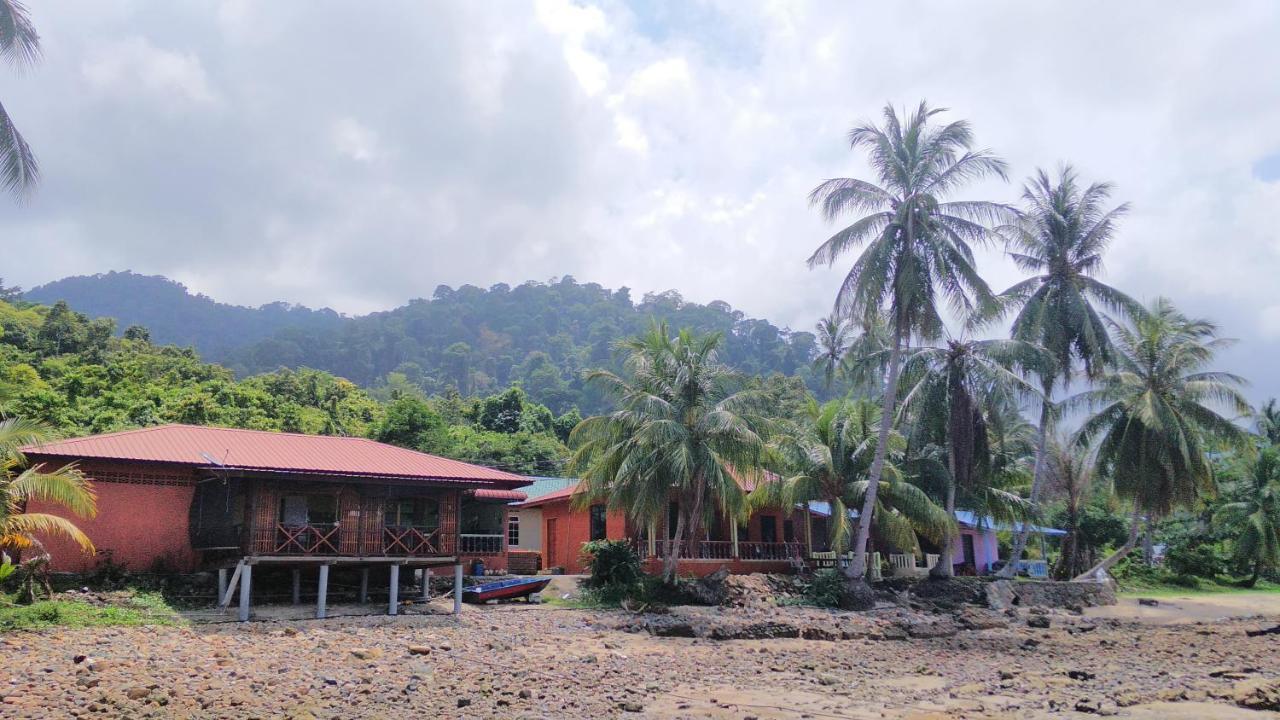 Spc South Pacific Chalet Sp Barakah At Abc Air Batang Village Tioman island Exterior photo