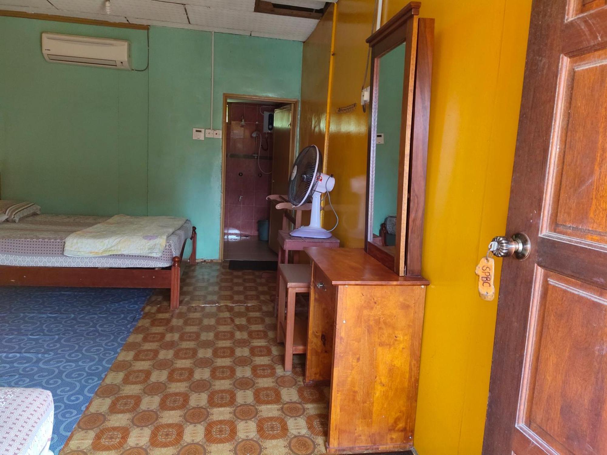 Spc South Pacific Chalet Sp Barakah At Abc Air Batang Village Tioman island Room photo