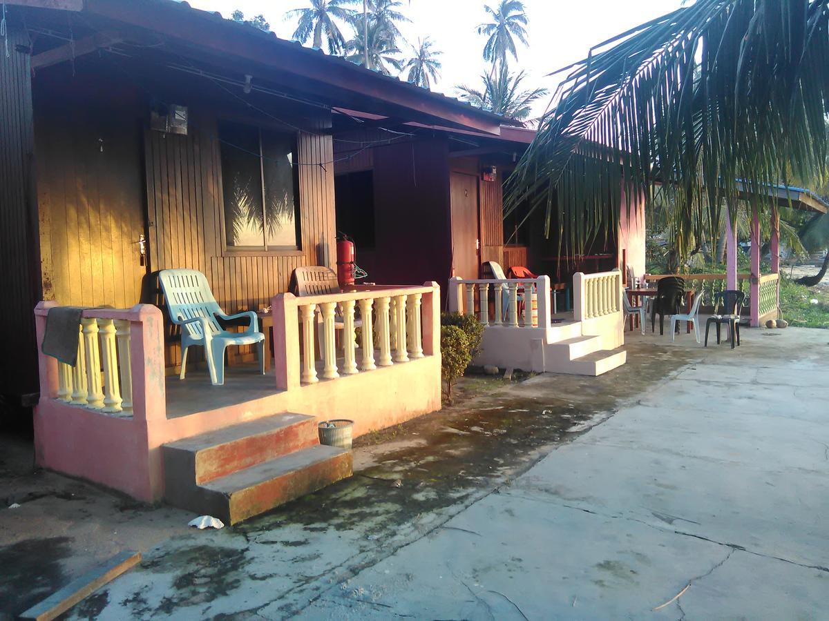 Spc South Pacific Chalet Sp Barakah At Abc Air Batang Village Tioman island Exterior photo