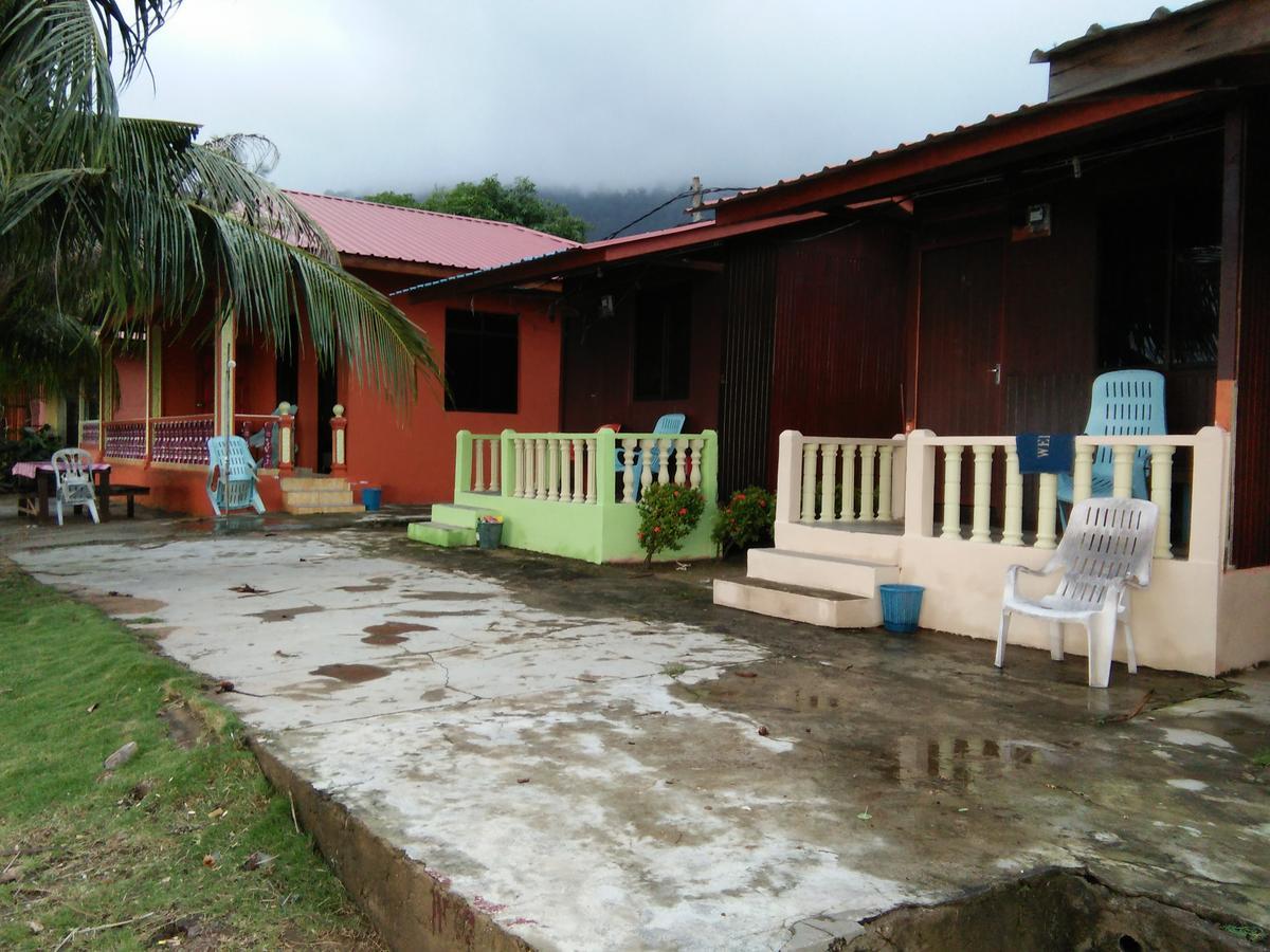 Spc South Pacific Chalet Sp Barakah At Abc Air Batang Village Tioman island Exterior photo